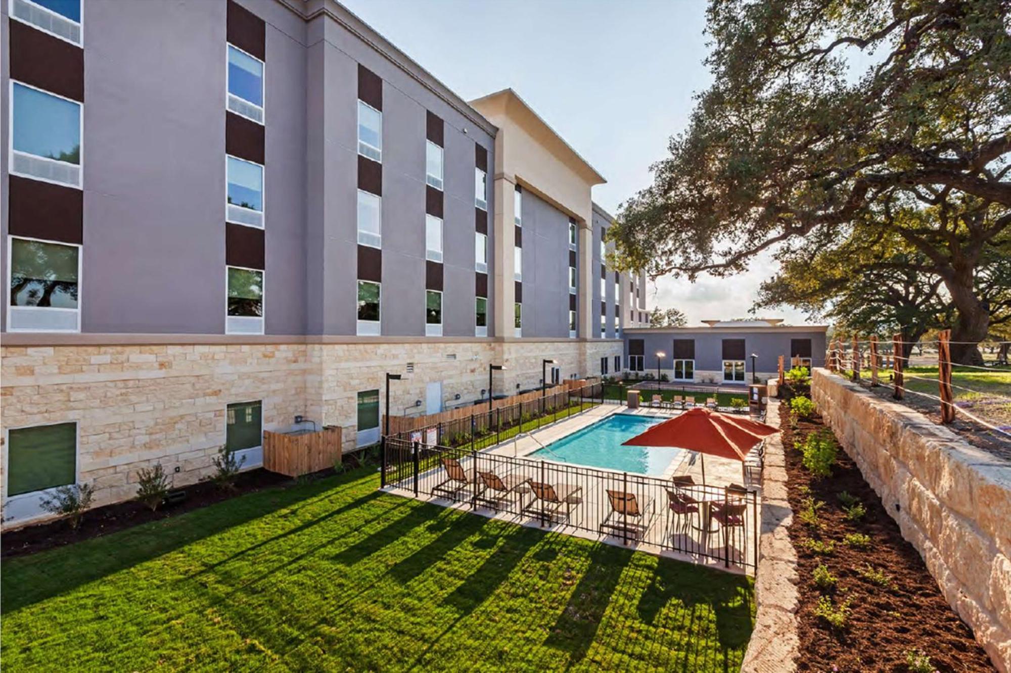 Hampton Inn By Hilton Bulverde Texas Hill Country Bagian luar foto